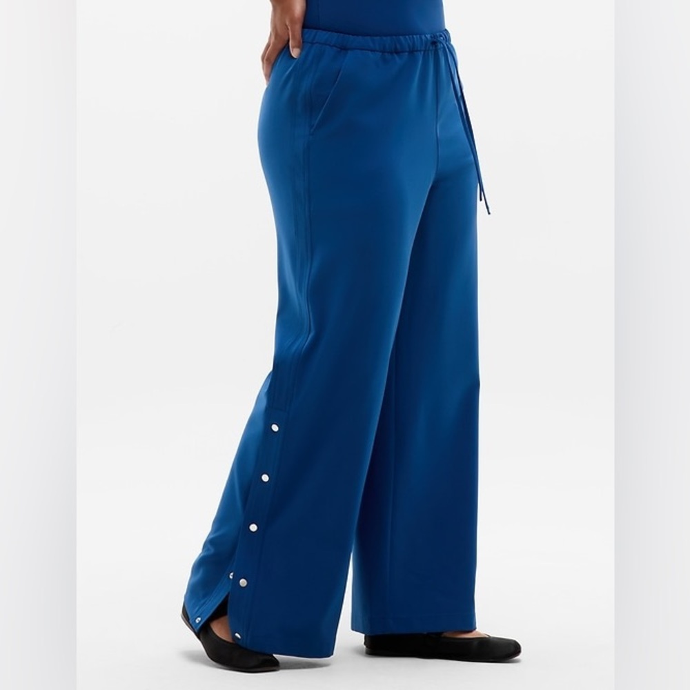 Athleta MVP Mid Rise Snap Pants Size LP